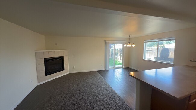 Foto del edificio - 1451 NE 7th St
