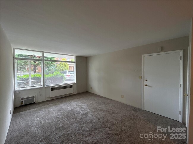 Foto del edificio - 2126 E 7th St