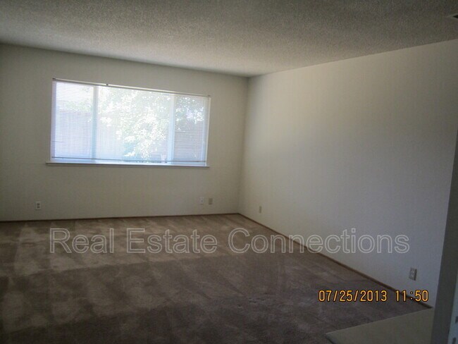 Foto del edificio - 1556 Adrien Dr