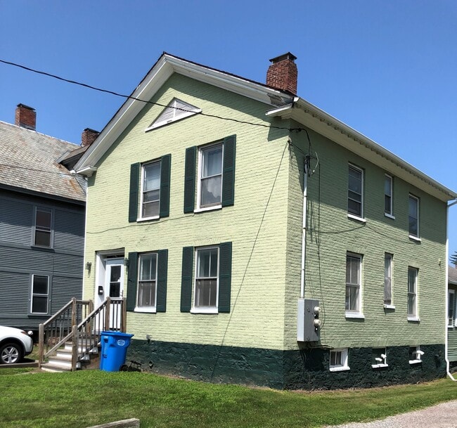 Building Photo - 132 Colchester Ave