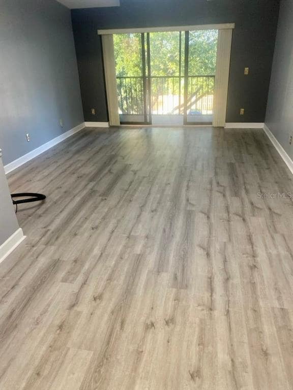 Building Photo - 8215 Sun Spring Cir