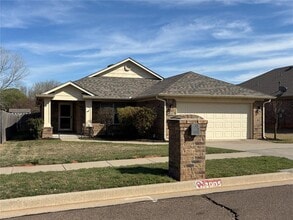 Building Photo - 3005 Grant Rd