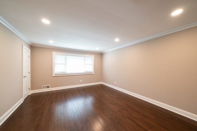 Interior Photo - Cambridge Manor: In-Unit Washer & Dryer, H...