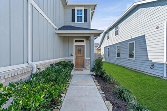 Building Photo - 5343 Marisol Cv Dr