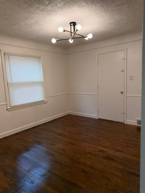 Foto del edificio - 8608 Ward St