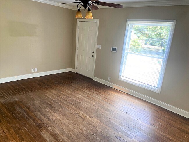 Building Photo - 228 S Quebec Ave