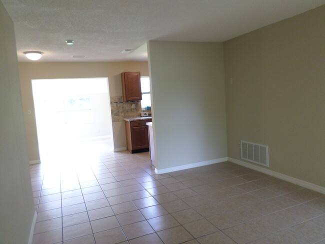 Foto del edificio - Renovated 3br/1ba Home in Richmond Heights!