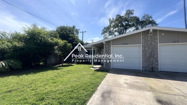 Foto del edificio - Charming 2 bd/1 ba Citrus Heights Duplex!