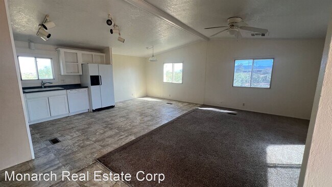 Foto del edificio - 2 br, 2 bath House - 8055 Stanley Rd.