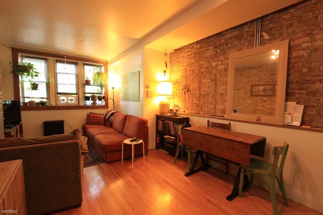 Foto del edificio - Studio, 1 bath  - 907 N Sacramento Blvd # Gdn