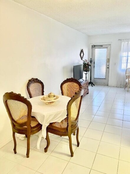 Foto del edificio - 34 Kent C