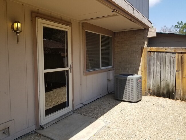 Building Photo - 4416 Westminster Dr