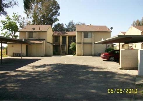 Primary Photo - 1715 E Douglas Ave