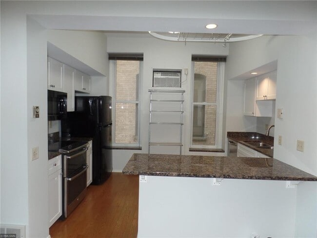 Building Photo - 165 Western Ave N