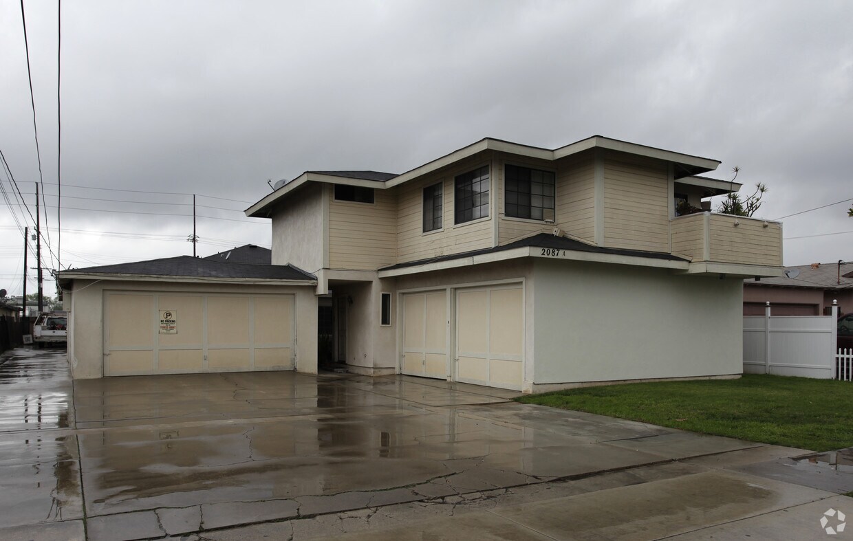 Foto principal - 2087 Wallace Ave