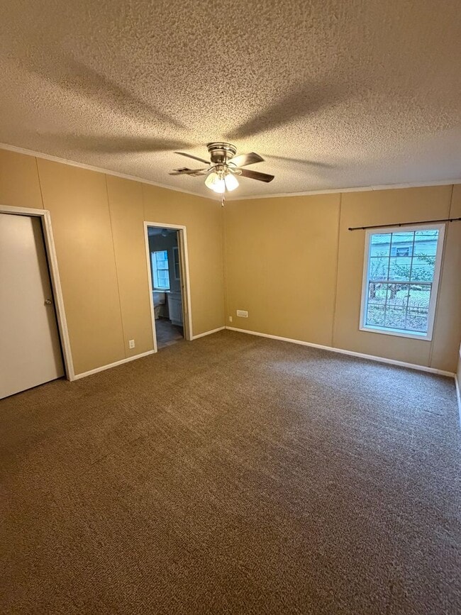 Foto del edificio - 1669 Pickens Cir