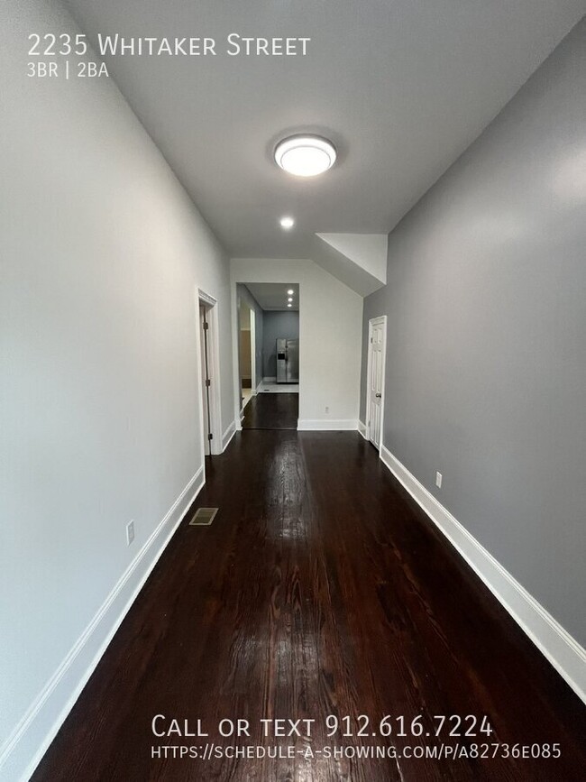 Building Photo - "Spacious 3-Bed, 2-Bath Duplex with Granit...