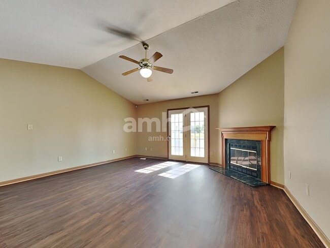 Building Photo - 511 Zephyr Way