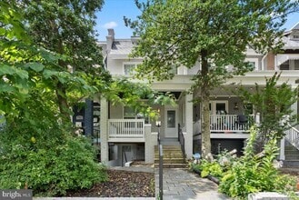 Building Photo - 1273 Oates St NE