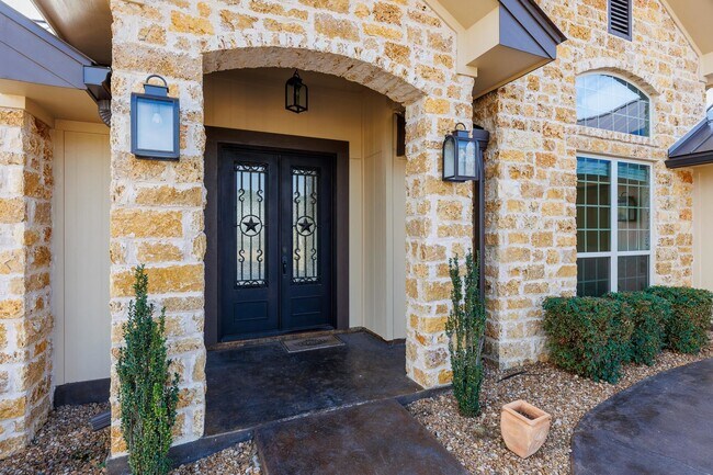 Foto del edificio - 204 Cat Canyon Rd
