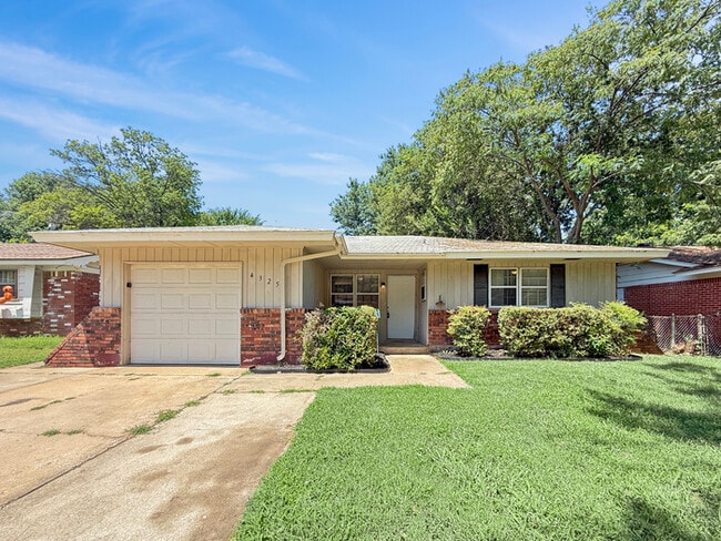 Foto del edificio - 4325 Prairie Ln