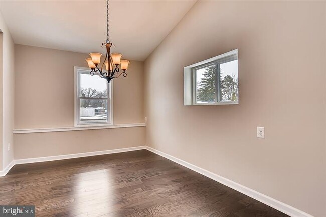 Building Photo - 6724 Alter St