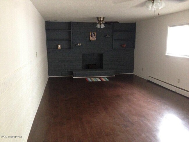 Foto del edificio - 6809 Shareith Dr