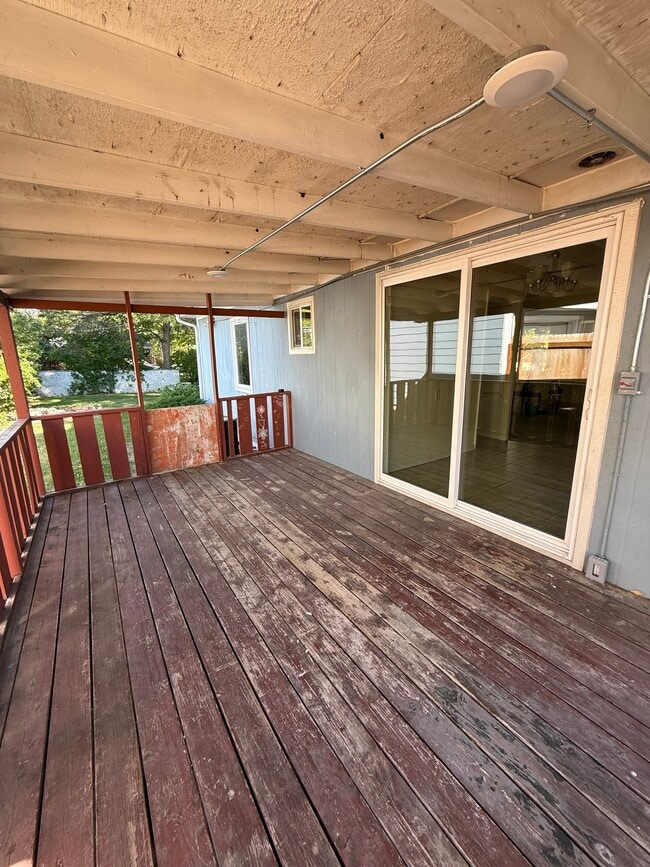 Building Photo - 3415 Poly Dr