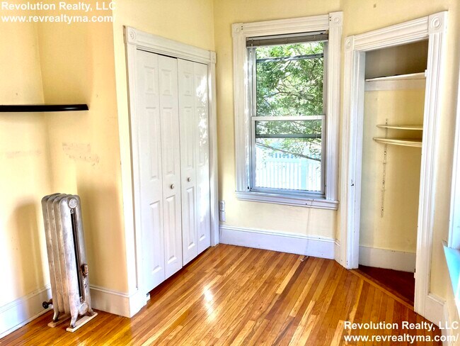 Building Photo - 121 Richdale Ave