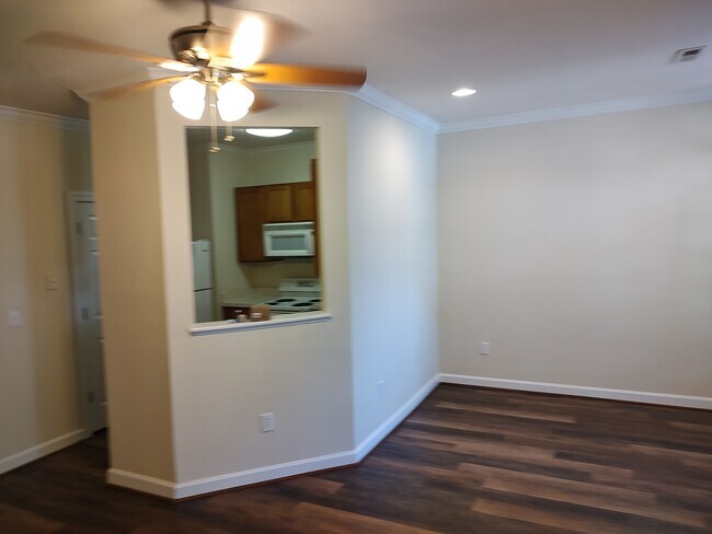 Building Photo - 2618 Broad Oaks Pl