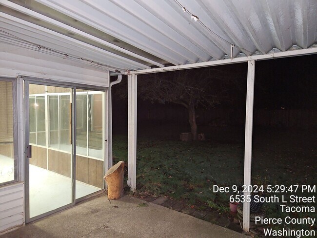 Foto del edificio - Charming 4-Bedroom 1.5 Bathroom Home in So...