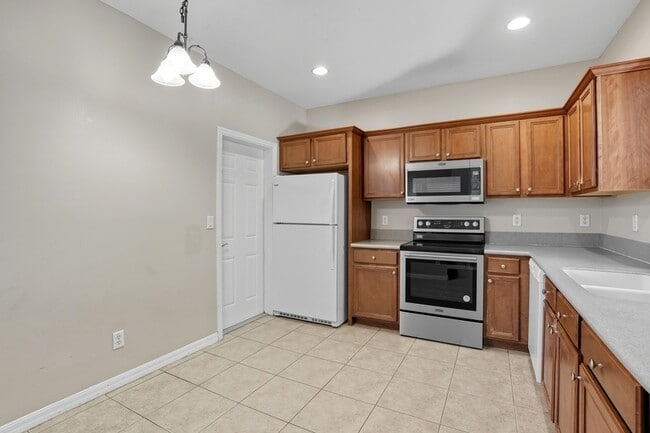 Building Photo - 3383 Antica St