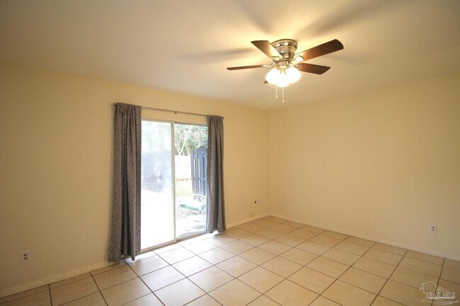 Building Photo - 316 Teakwood Cir