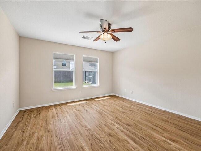 Foto del edificio - 2715 Gaelic Green St