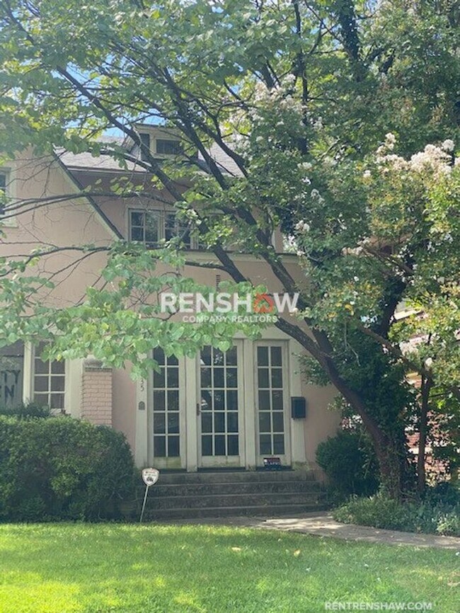 Foto del edificio - Modern 2 bed/1.5 bath DUPLEX unit Availabl...