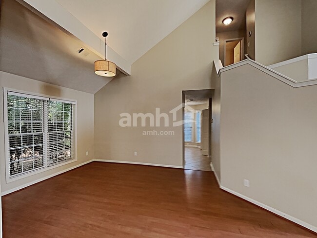 Building Photo - 670 Old Johnson Rd