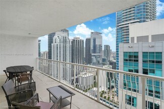 Building Photo - 1200 Brickell Bay Dr