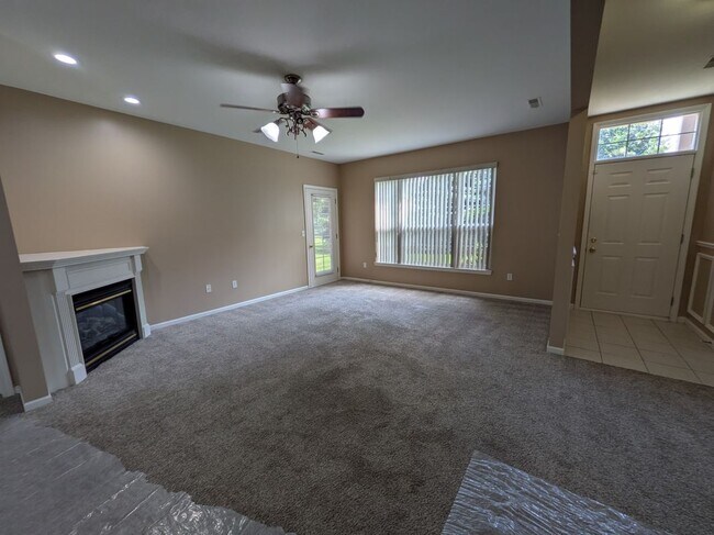 Foto del edificio - 24107 Chesapeake Cir