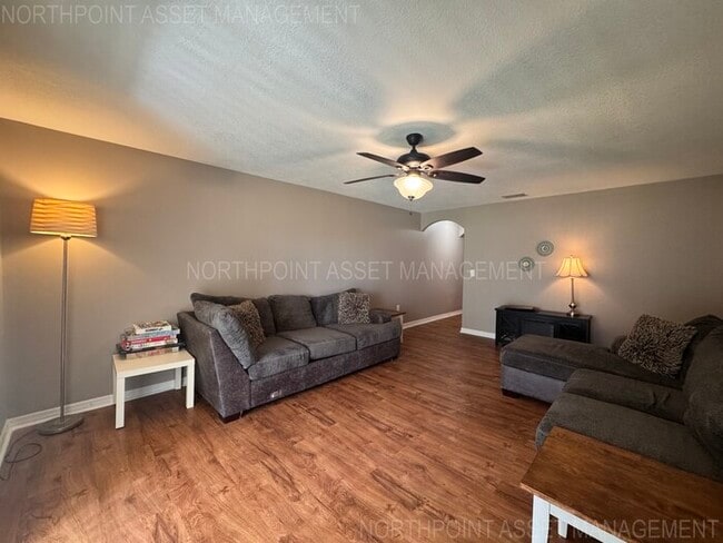 Building Photo - FURNISHED Summerfield Townhome