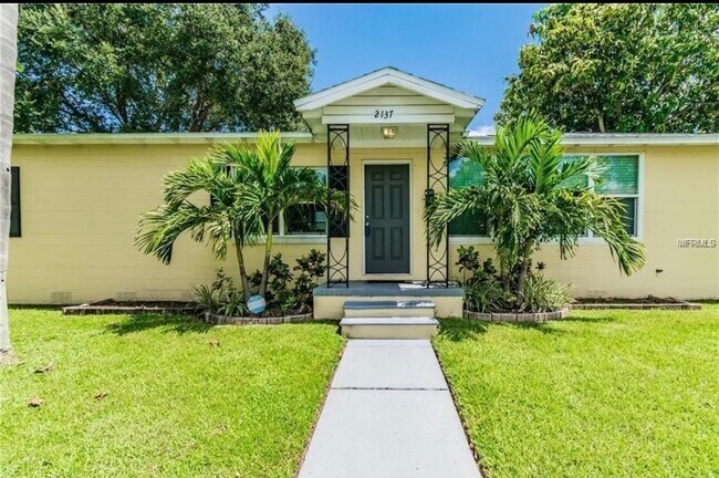 Foto del edificio - 2137 11th St N