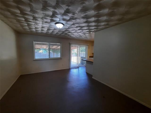 Foto del edificio - 3408 Pleasant Run Rd