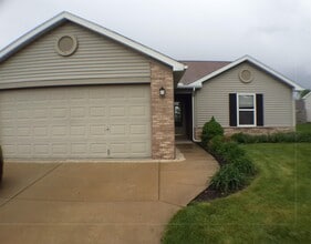 Building Photo - 1526 Lionheart Ln
