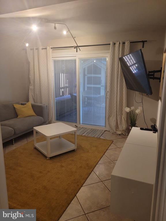 Building Photo - 14059 Pellita Terrace