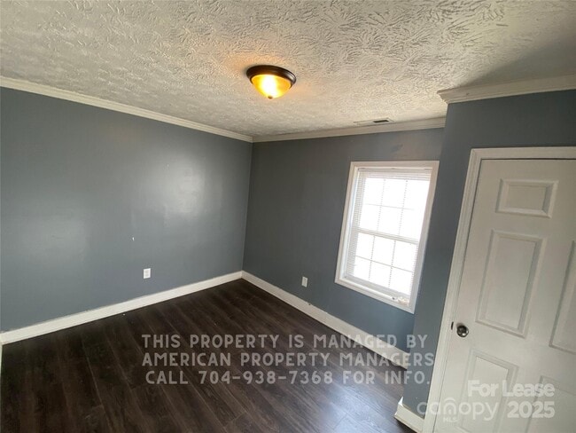 Foto del edificio - 303 Southern St