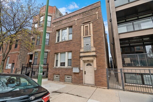 Foto del edificio - 452 N May St