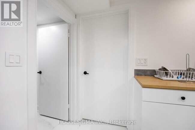 Photo du bâtiment - 141 Orchard Heights Blvd