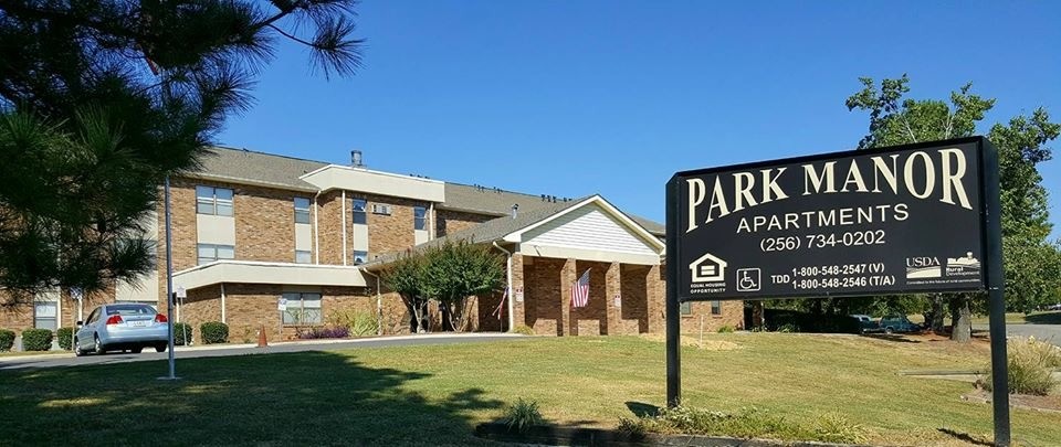 Primary Photo - Park Manor Apartments