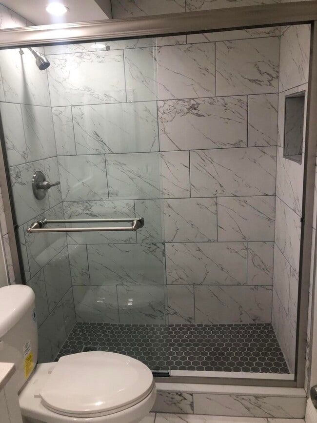 Building Photo - 301 Capri G