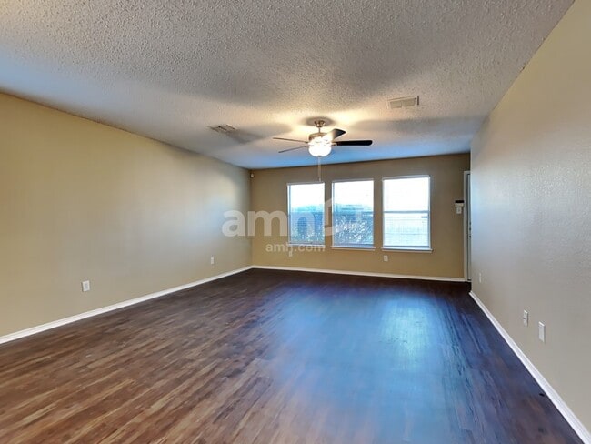 Building Photo - 2970 Marquis Ln