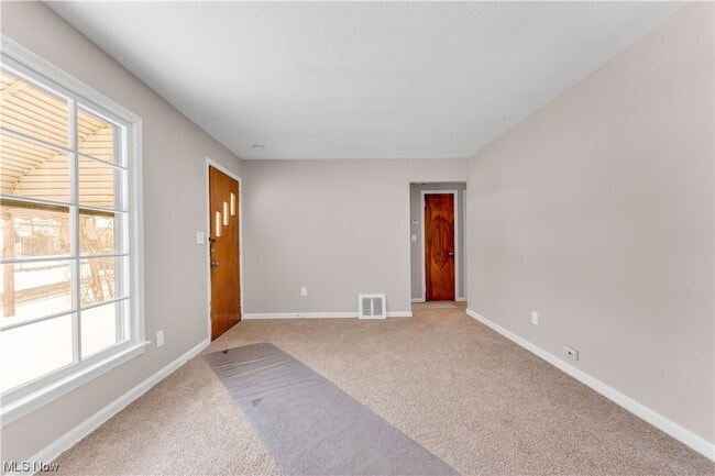 Building Photo - 1171 Hilltop Dr